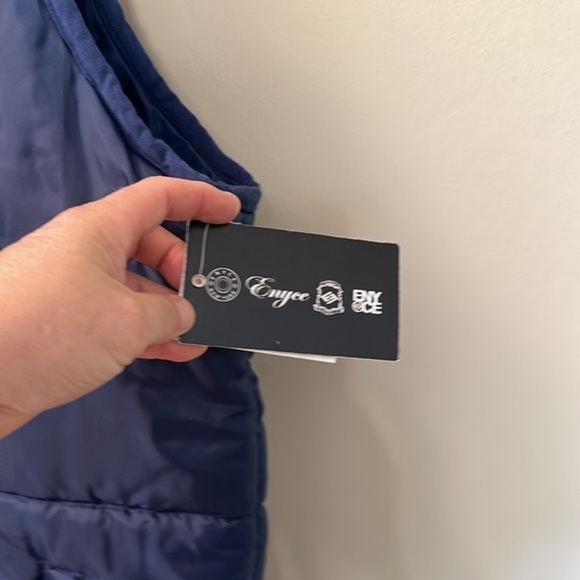 Men's Navy Quilted Vest - Picture 5 of 9